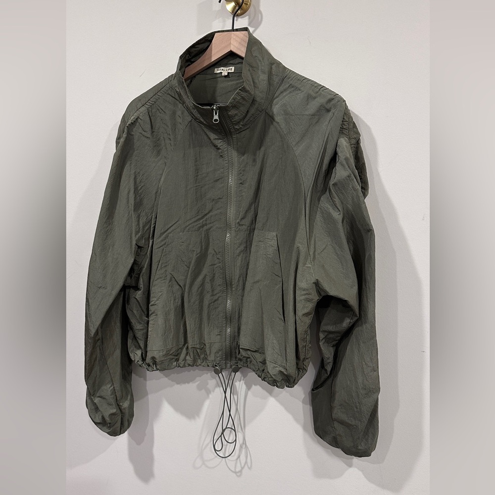 Green Nylon Windbreaker Jacket With Ruched Sleeves Vital Life Size Large - Picture 5 of 9